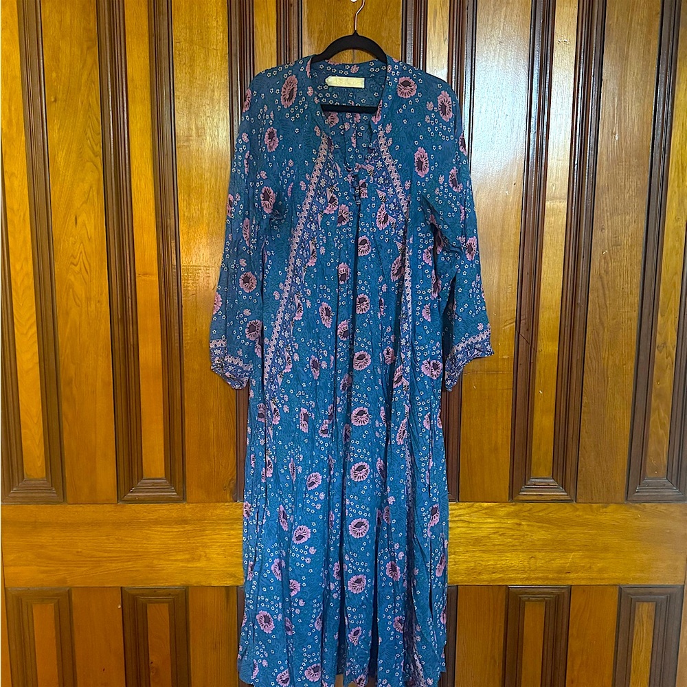 Natalie Martin Fiore Maxi Dress in the Vintage Flowers Azure print.